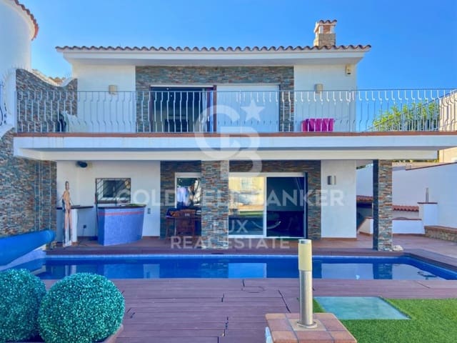 4 chambre Villa/Maison à vendre à Empuriabrava, Castelló d'Empúries avec piscine garage - 1 950 000 € (Ref: 7776868)