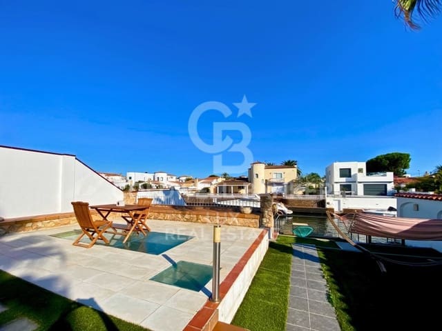 4 chambre Villa/Maison à vendre à Empuriabrava, Castelló d'Empúries avec piscine garage - 1 950 000 € (Ref: 7776868)