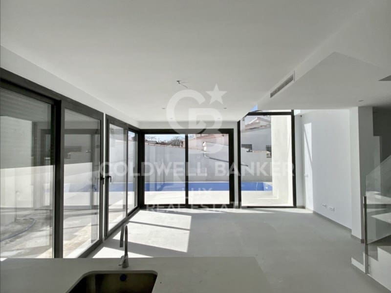 4 Zimmer Doppelhaus zu verkaufen in Empuriabrava mit Pool - 749.000 € (Ref: 7839994)