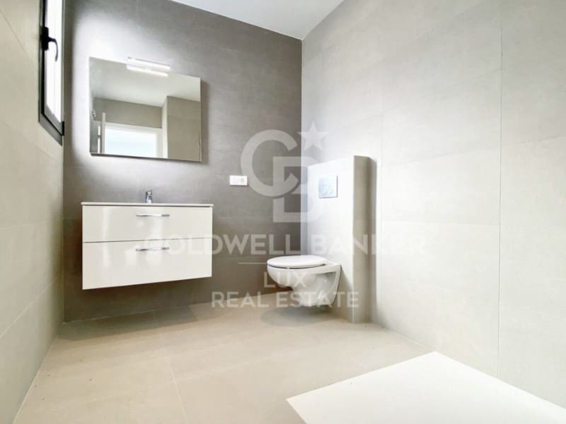 4 bedroom Townhouse for sale in Empuriabrava with pool - € 695,000 (Ref: 7839996)