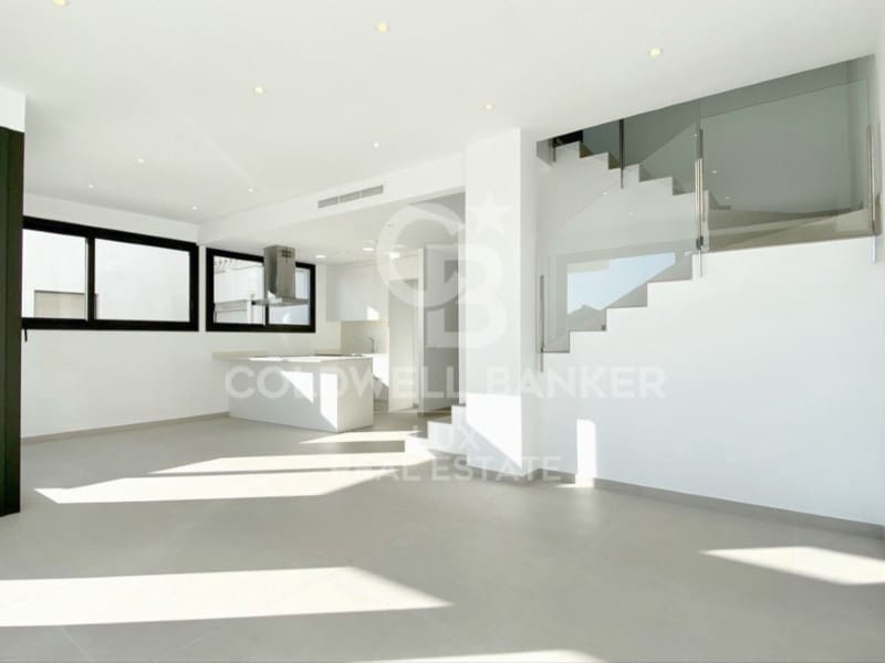 4 bedroom Townhouse for sale in Empuriabrava with pool - € 695,000 (Ref: 7839996)