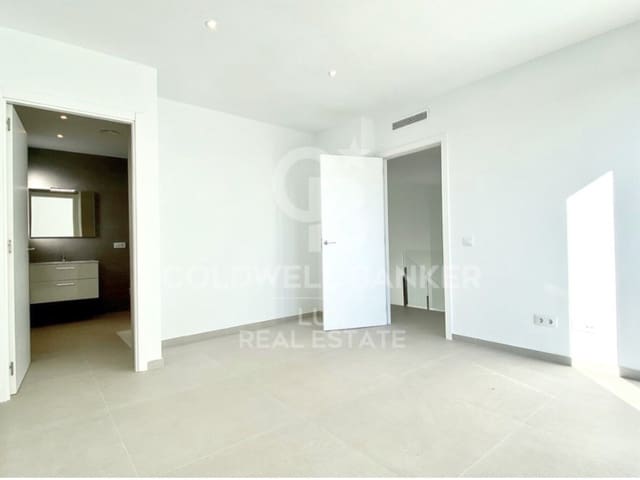 4 slaapkamer Huis te koop in Empuriabrava, Castelló d'Empúries met zwembad - € 649.000 (Ref: 7839996)