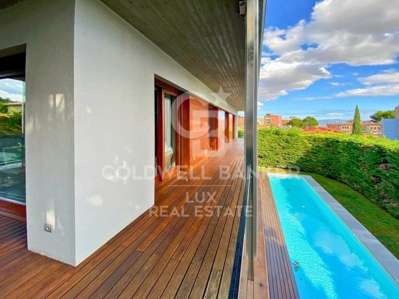 4 sovrum Villa till salu i Figueres med pool garage - 1 190 000 € (Ref: 7887412)