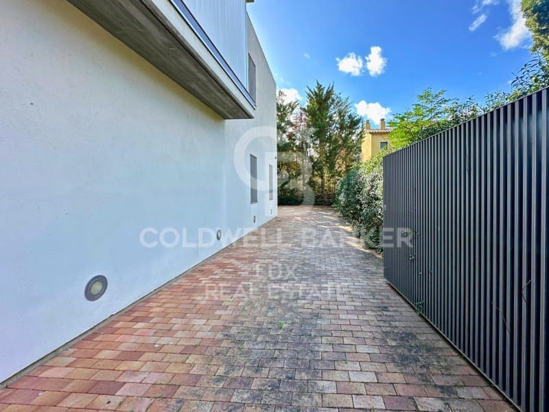 4 sovrum Villa till salu i Figueres med pool garage - 1 190 000 € (Ref: 7887412)