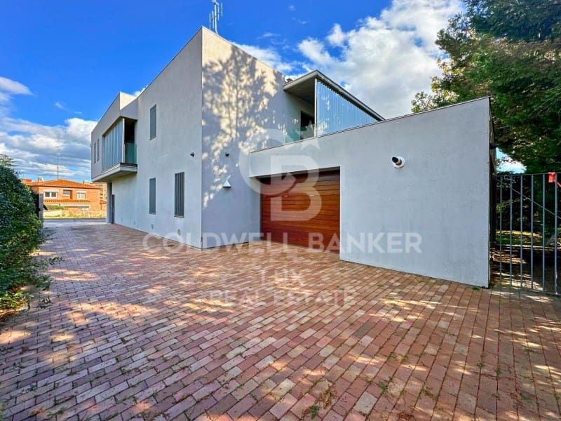 4 sovrum Villa till salu i Figueres med pool garage - 1 190 000 € (Ref: 7887412)