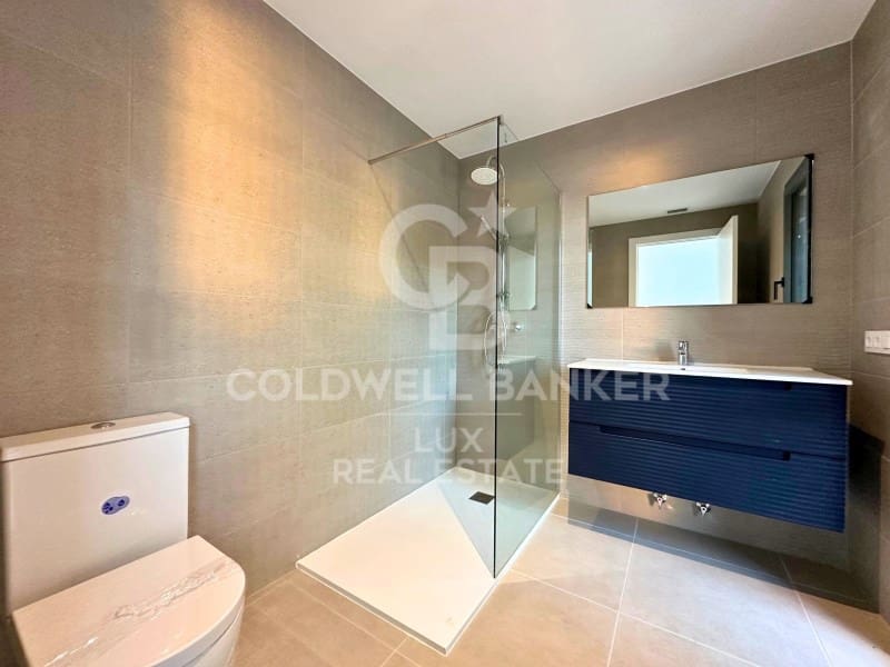 5 quarto Moradia para venda em Llanca com piscina garagem - 1 275 000 € (Ref: 7992038)