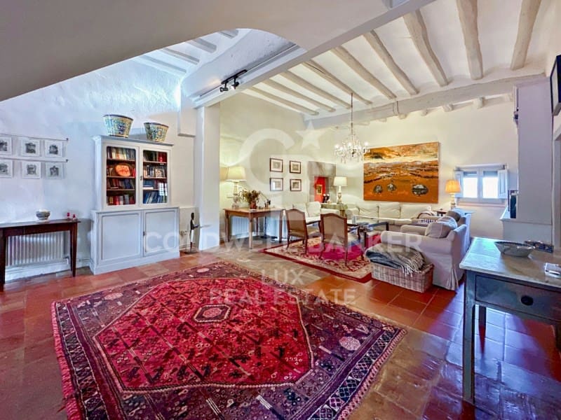 6 soveværelse Finca/Landehus til salg i Garrigas med swimmingpool - € 1.790.000 (Ref: 8016889)