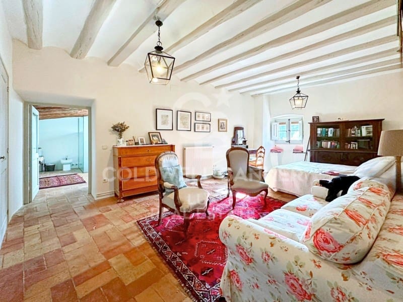 6 soveværelse Finca/Landehus til salg i Garrigas med swimmingpool - € 1.790.000 (Ref: 8016889)