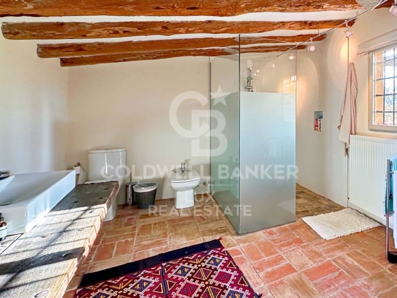 6 soveværelse Finca/Landehus til salg i Garrigas med swimmingpool - € 1.790.000 (Ref: 8016889)