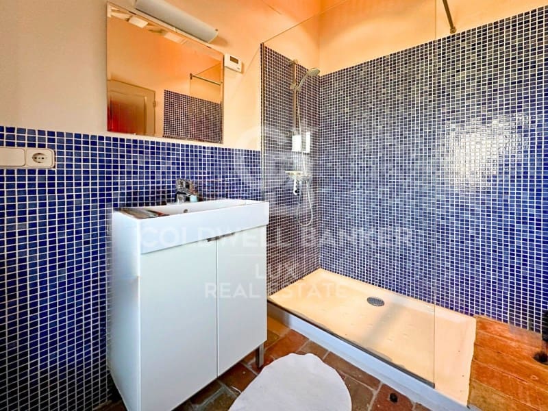 6 soveværelse Finca/Landehus til salg i Garrigas med swimmingpool - € 1.790.000 (Ref: 8016889)