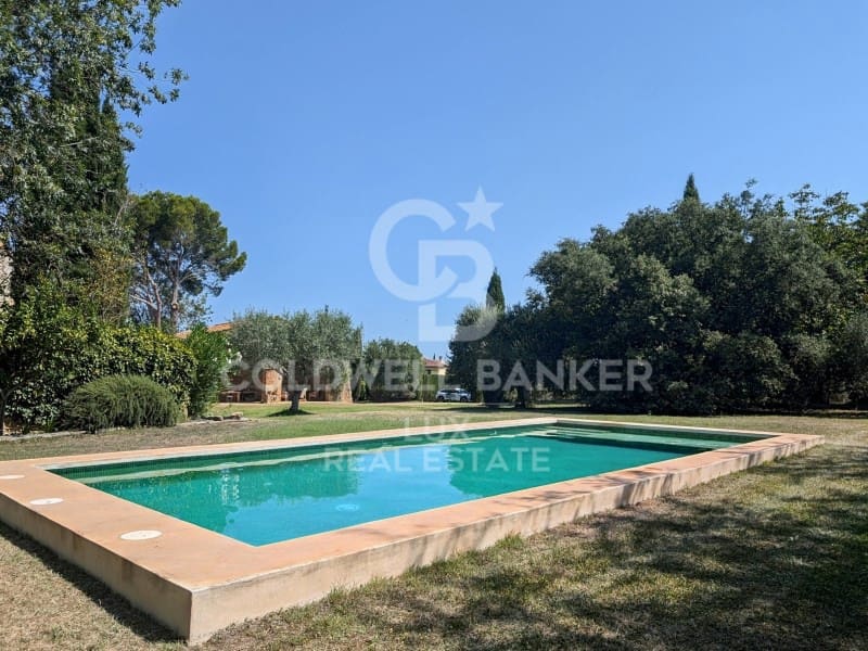 6 soveværelse Finca/Landehus til salg i Garrigas med swimmingpool - € 1.790.000 (Ref: 8016889)