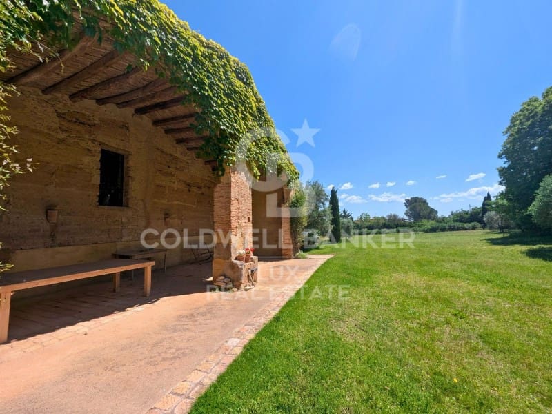 6 soveværelse Finca/Landehus til salg i Garrigas med swimmingpool - € 1.790.000 (Ref: 8016889)