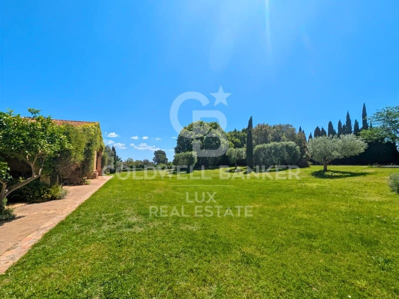 6 soveværelse Finca/Landehus til salg i Garrigas med swimmingpool - € 1.790.000 (Ref: 8016889)