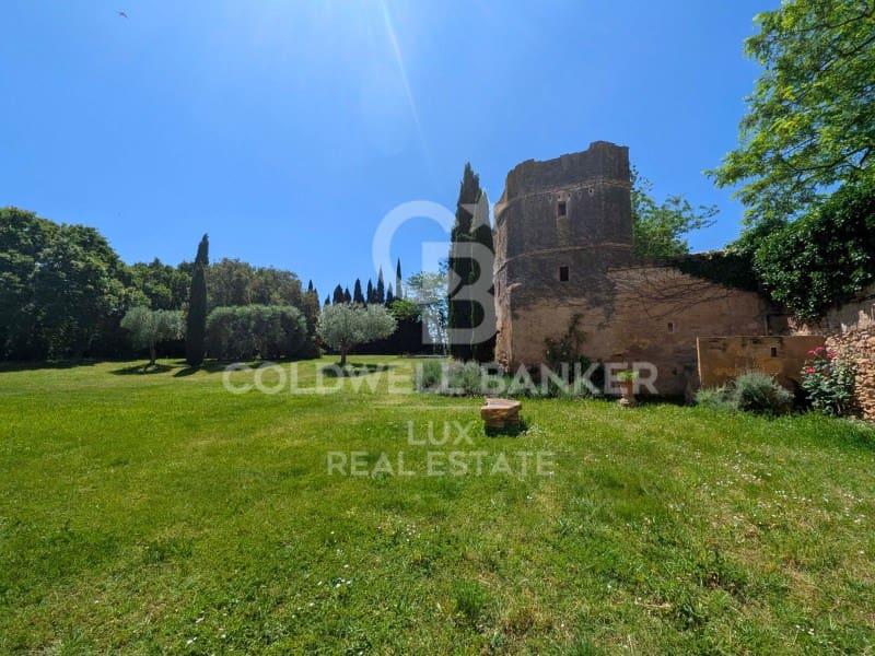 6 soveværelse Finca/Landehus til salg i Garrigas med swimmingpool - € 1.790.000 (Ref: 8016889)