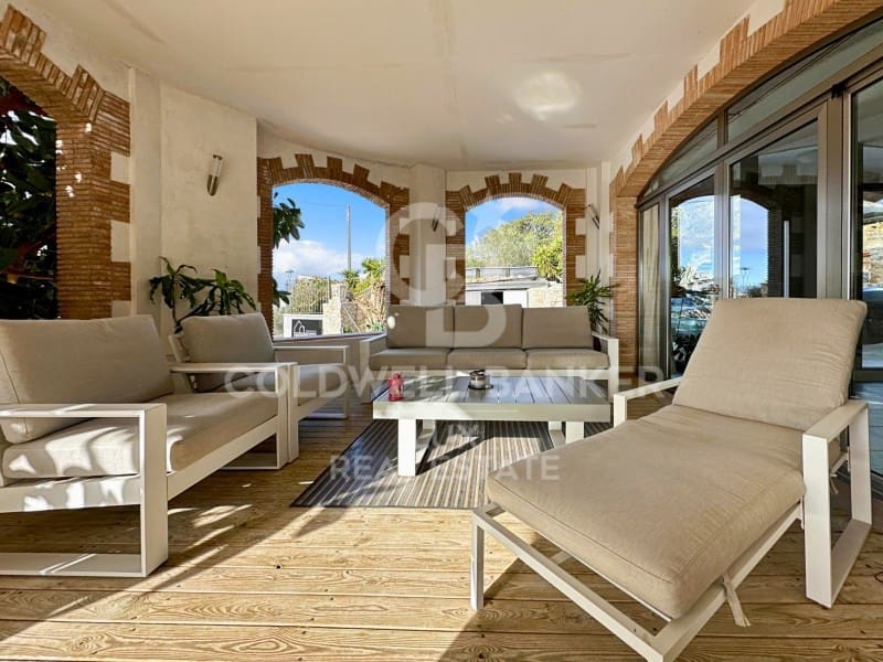 5 soveværelse Villa til salg i Vilajuiga med swimmingpool garage - € 890.000 (Ref: 8047577)