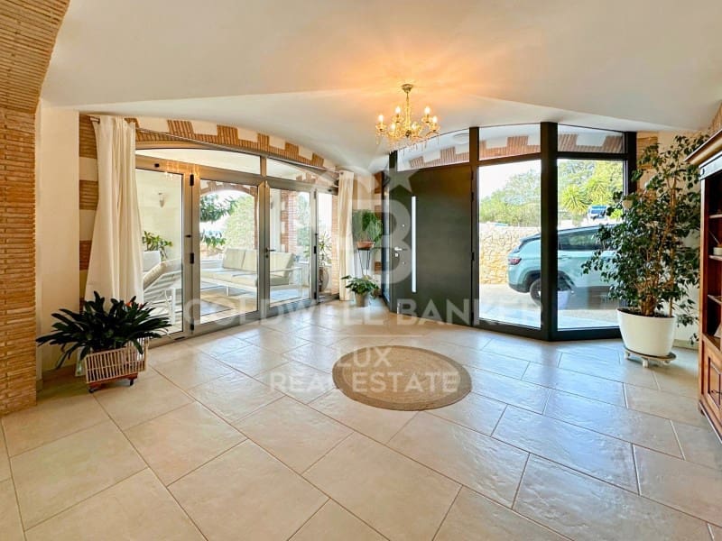 5 soveværelse Villa til salg i Vilajuiga med swimmingpool garage - € 890.000 (Ref: 8047577)