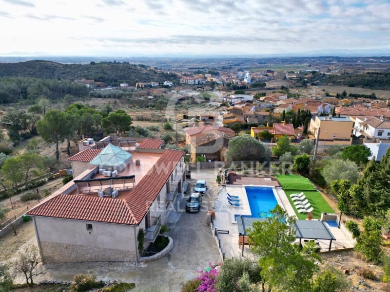 5 soveværelse Villa til salg i Vilajuiga med swimmingpool garage - € 890.000 (Ref: 8047577)