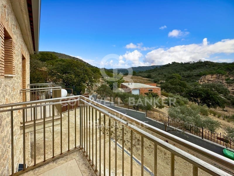 5 soveværelse Villa til salg i Vilajuiga med swimmingpool garage - € 890.000 (Ref: 8047577)