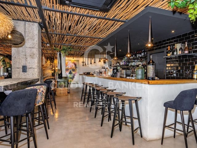 Restaurant/Bar til salg i Roses - € 1.365.000 (Ref: 8052102)