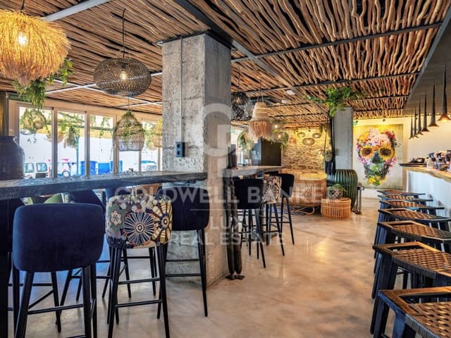 Restaurant/Bar til salg i Roses - € 1.365.000 (Ref: 8052102)