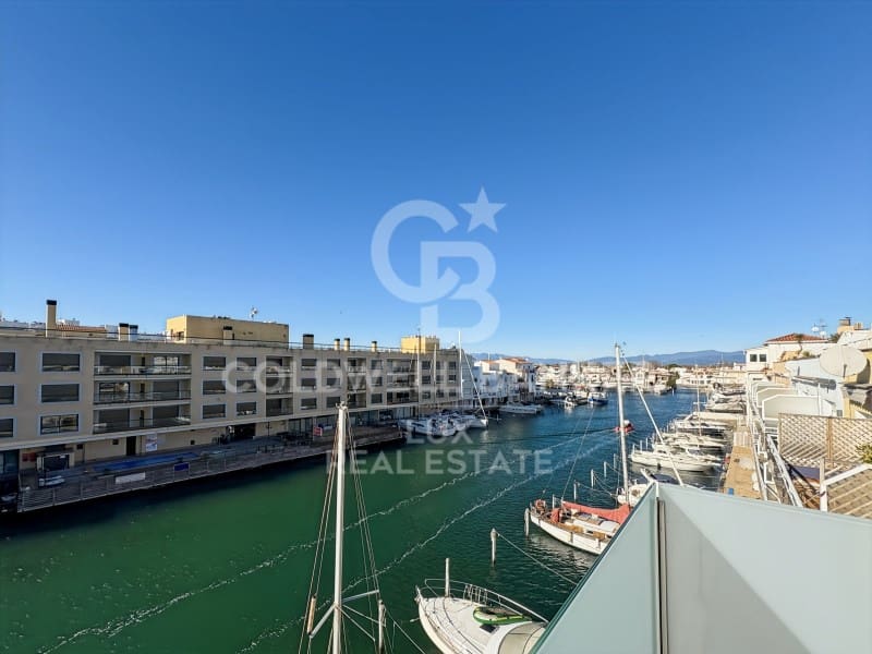 3 chambre Villa/Maison à vendre à Empuriabrava avec garage - 585 000 € (Ref: 8097142)