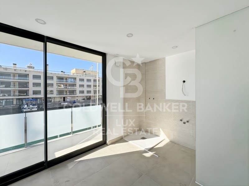 3 chambre Villa/Maison à vendre à Empuriabrava avec garage - 585 000 € (Ref: 8097142)