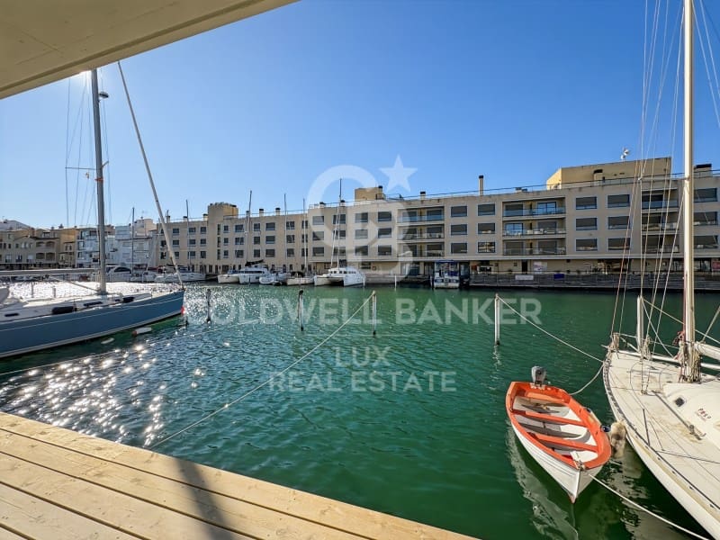 3 chambre Villa/Maison à vendre à Empuriabrava avec garage - 585 000 € (Ref: 8097142)