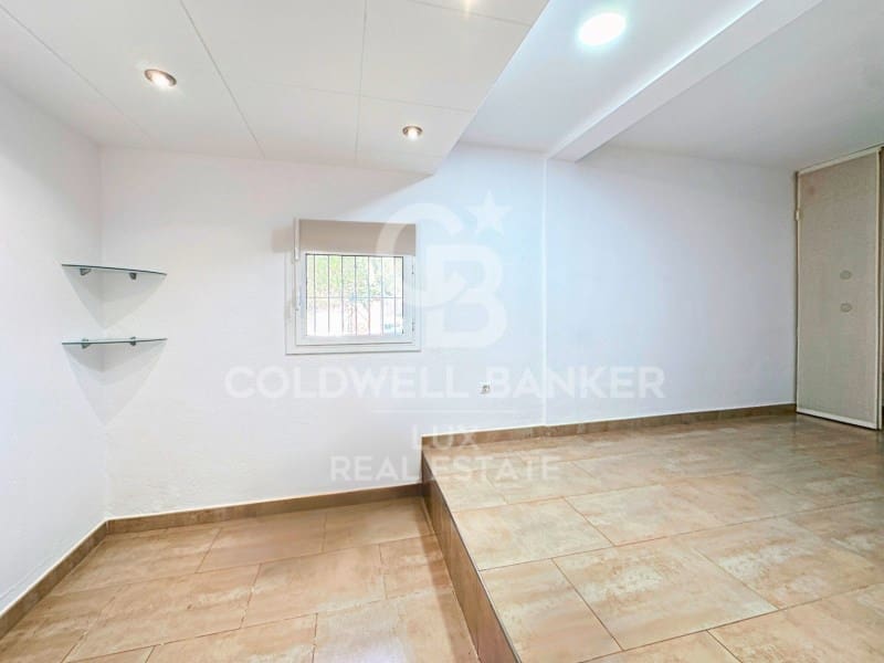 3 soveværelse Villa til salg i Garriguella med swimmingpool - € 320.000 (Ref: 8148320)