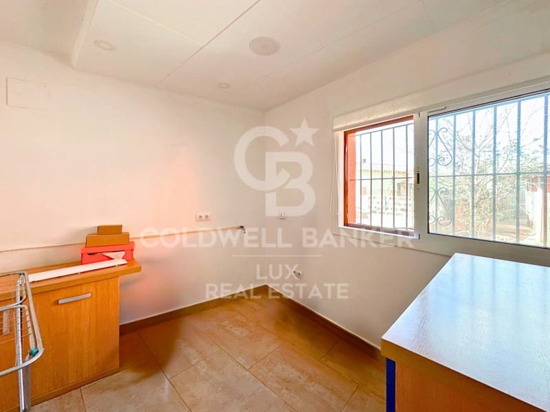 3 soveværelse Villa til salg i Garriguella med swimmingpool - € 320.000 (Ref: 8148320)