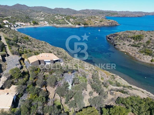 12 bedroom Villa for sale in Cadaqués with garage - € 9,000,000 (Ref: 8165994)