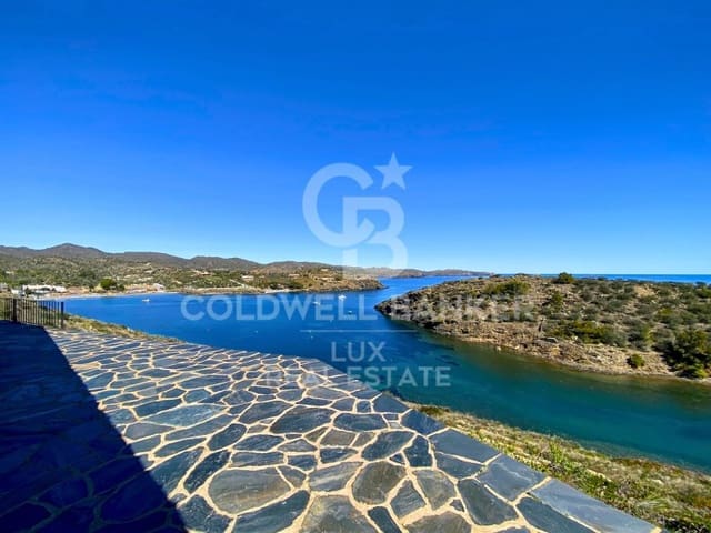 12 bedroom Villa for sale in Cadaqués with garage - € 9,000,000 (Ref: 8165994)