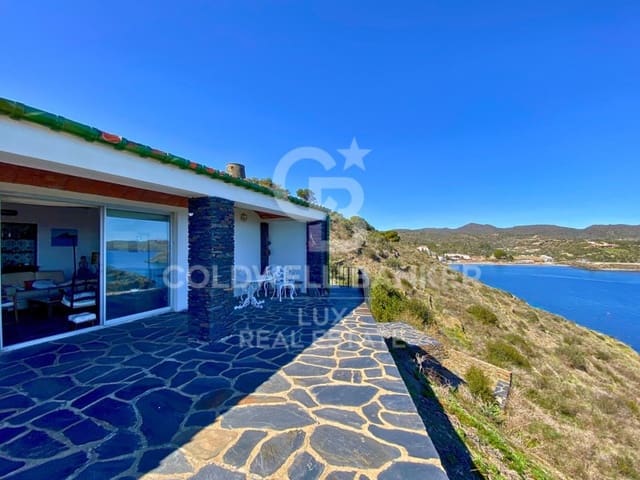 12 bedroom Villa for sale in Cadaqués with garage - € 9,000,000 (Ref: 8165994)