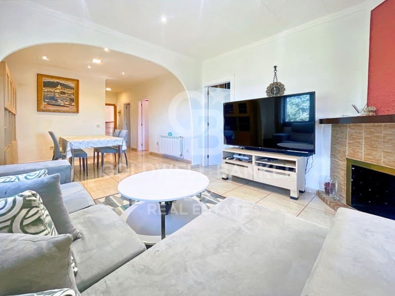 4 soverom Villa til salgs i Roses med garasje - € 367 500 (Ref: 8238928)