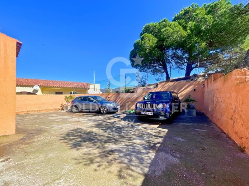 4 soverom Villa til salgs i Roses med garasje - € 367 500 (Ref: 8238928)