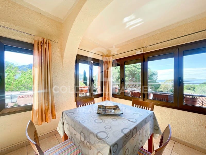 4 soverom Villa til salgs i Roses med garasje - € 367 500 (Ref: 8238928)