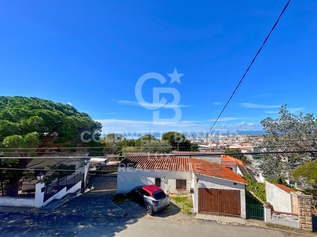 4 sypialnia Willa na sprzedaż w Roses z garażem - 367 500 € (Ref: 8238928)