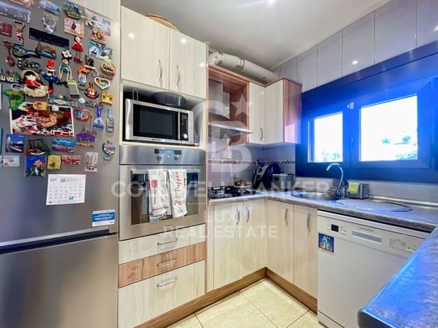 4 sypialnia Willa na sprzedaż w Roses z garażem - 367 500 € (Ref: 8238928)