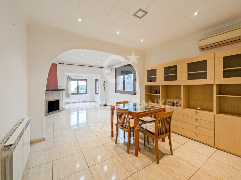 4 soverom Villa til salgs i Roses med garasje - € 367 500 (Ref: 8238928)