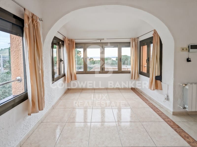 4 soverom Villa til salgs i Roses med garasje - € 367 500 (Ref: 8238928)