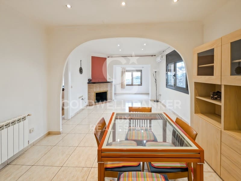 4 soverom Villa til salgs i Roses med garasje - € 367 500 (Ref: 8238928)