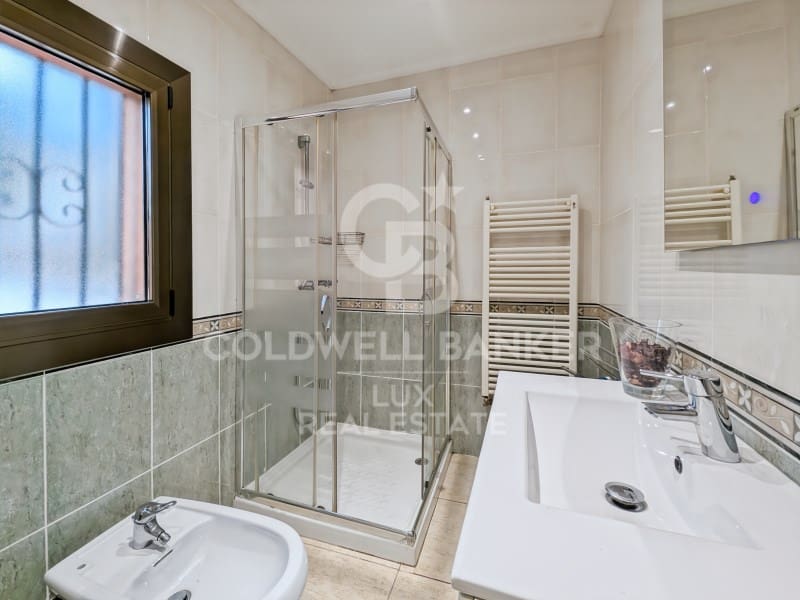 4 soverom Villa til salgs i Roses med garasje - € 367 500 (Ref: 8238928)