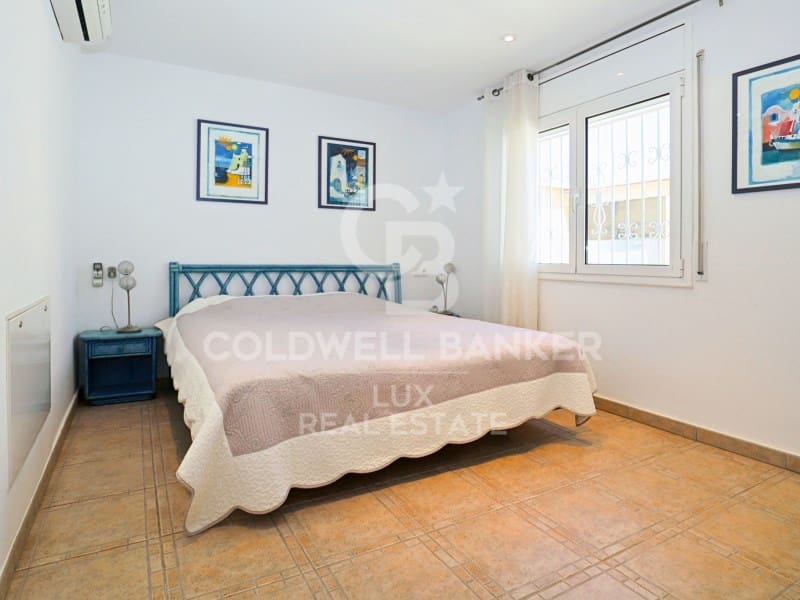 5 sovrum Villa till salu i Empuriabrava med pool garage - 799 000 € (Ref: 8247516)