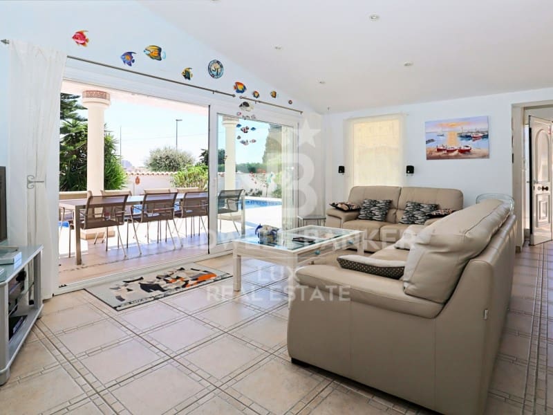 5 sovrum Villa till salu i Empuriabrava med pool garage - 799 000 € (Ref: 8247516)