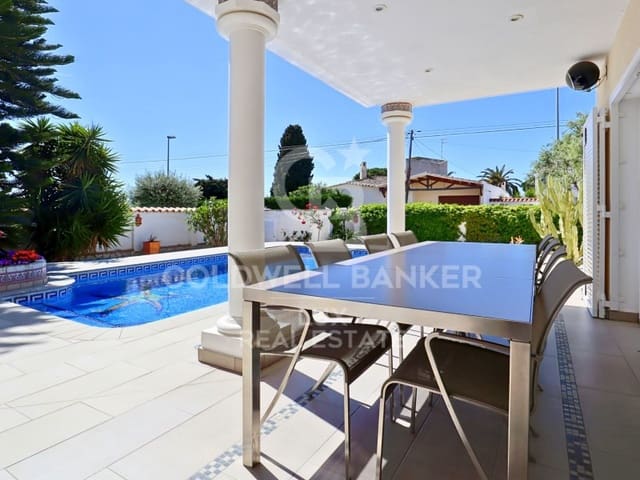 5 Zimmer Villa zu verkaufen in Empuriabrava, Castelló d'Empúries mit Pool Garage - 799.000 € (Ref: 8247516)