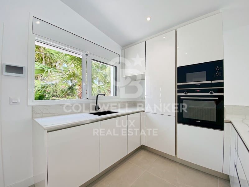 3 bedroom Villa for sale in Empuriabrava with pool garage - € 1,050,000 (Ref: 8256427)