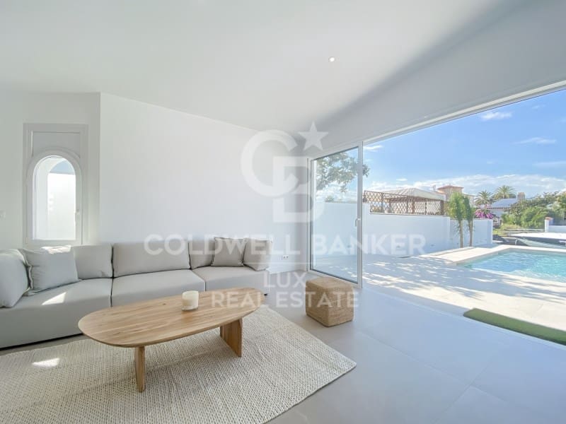 3 bedroom Villa for sale in Empuriabrava with pool garage - € 1,050,000 (Ref: 8256427)