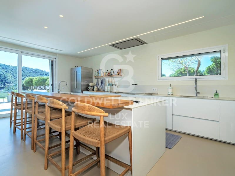 5 soveværelse Villa til salg i Colera med swimmingpool garage - € 2.950.000 (Ref: 8268030)