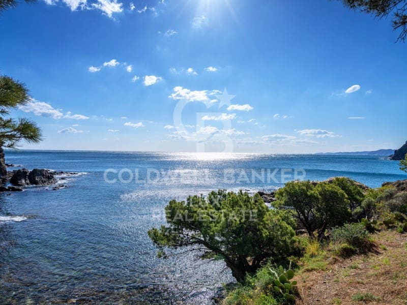 5 soveværelse Villa til salg i Colera med swimmingpool garage - € 2.950.000 (Ref: 8268030)