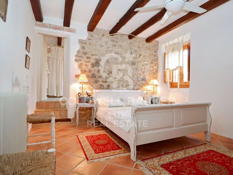 6 soveværelse Finca/Landehus til salg i Cabanelles med swimmingpool garage - € 1.650.000 (Ref: 8316136)