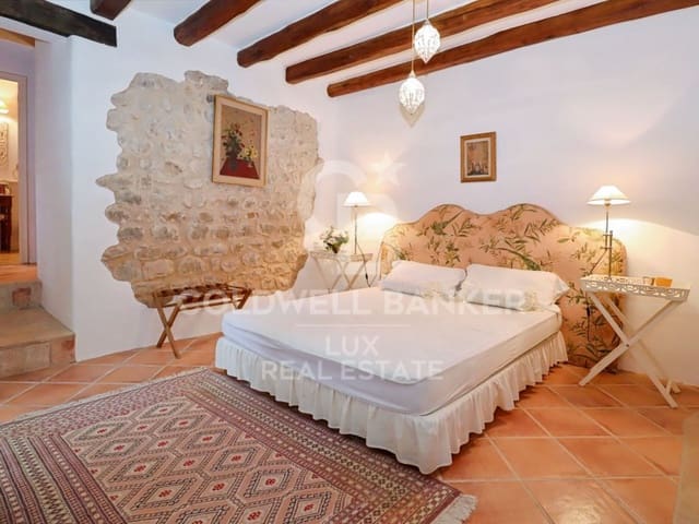 6 soveværelse Finca/Landehus til salg i Cabanelles med swimmingpool garage - € 1.650.000 (Ref: 8316136)